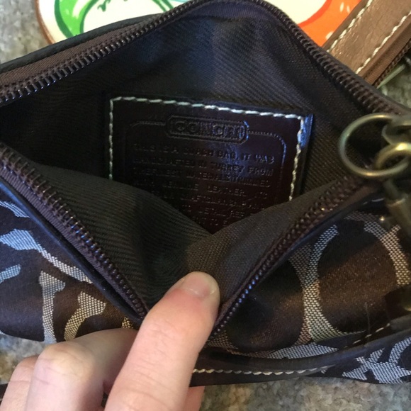 Coach clutches. Hardly used - Picture 3 of 4